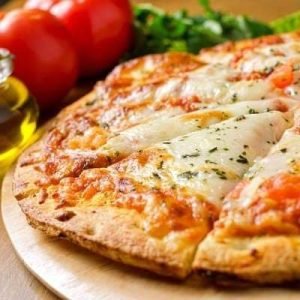 "وصفة شهية " طريقة عمل بيتزا الجبن