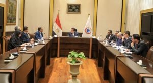 وزير الصحة يستقبل مؤسس الجمعية العالمية لزراعة كبد الأطفال 