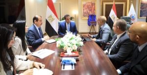 وزير الصحة يستقبل ممثلي شركة استرازينيكا لبحث سبل التعاون في القطاع الصحي

