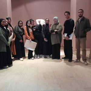 جامعة حلوان تنظم ورشة تدريبية للطلاب على الرسم المباشر للتماثيل بمتحف محمود مختار