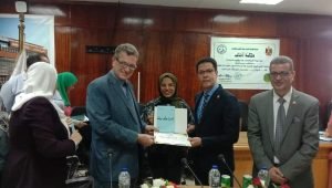 رئيس جامعة بنها : الدولة المصرية تولى القطاع الصحي اهتماما كبيرا


