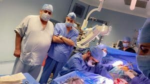 مستشفى جامعة عين شمس بالعبور تجري أول عملية قلب مفتوح