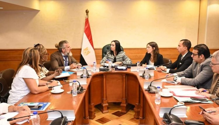 وزيرة التضامن الاجتماعي تلتقي ممثل منظمة الأمم المتحدة للطفولة في مصر " اليونيسف"