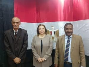 رئيس قطاع الإعلام الداخلى بالهيئه العامه للاستعلامات يكرم الدكتورة "نيفين جميل"