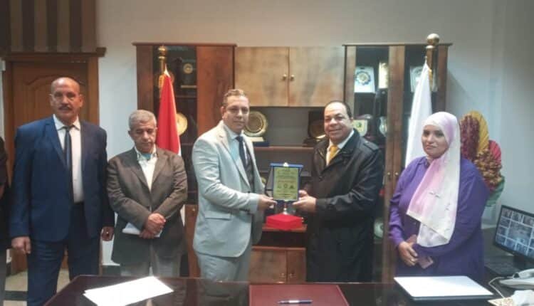 خطوة جديدة لنقابة العاملين بالهيئة العامة لتعليم الكبار