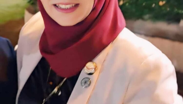 التكنولوجيا بين وهم القرب وواقع العزلة